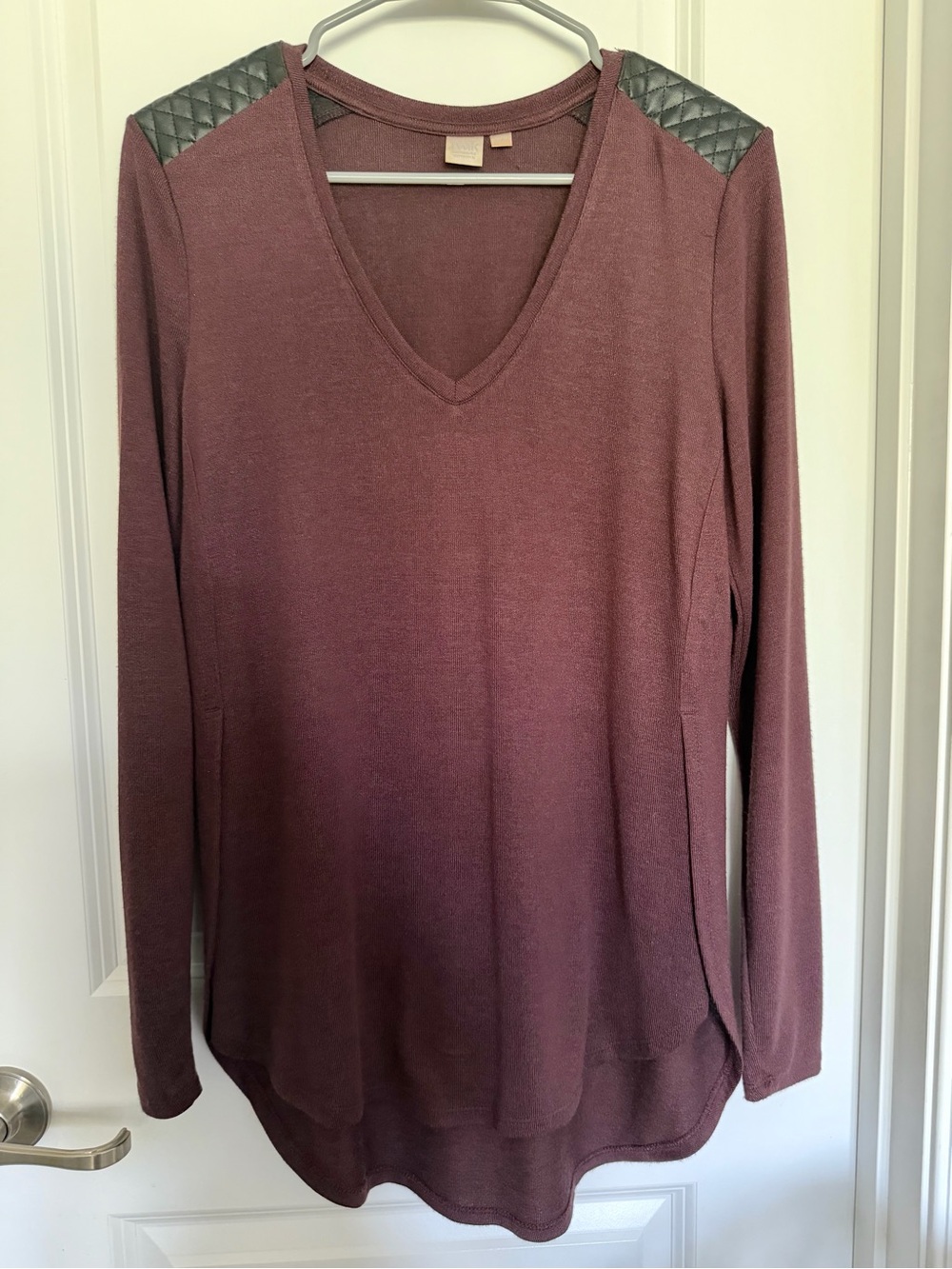 Preloved Women’s Twik by Simons Top Size Medium